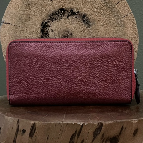 RARE COLOR COACH METALLIC PEBBLE LEATHER ACCORDION ZIP WALLET - Picture 2 of 14